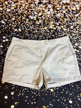 Vineyard Vines Women's Khaki Cream Chino Shorts (0029)